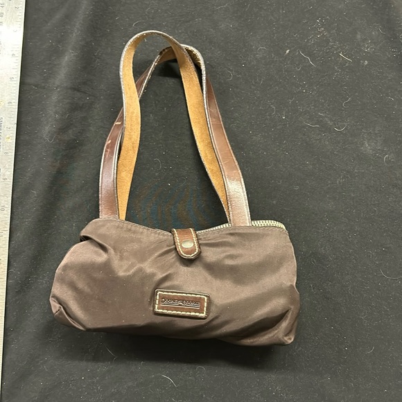 Dooney & Bourke reusable shopping bag with storage pouch - Picture 1 of 2